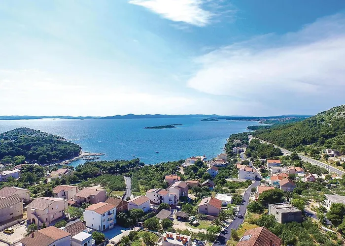 Awesome Stacaravan In With Wifi 3*