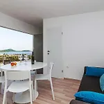 Awesome Stacaravan In With Wifi مكان تخييم 3*