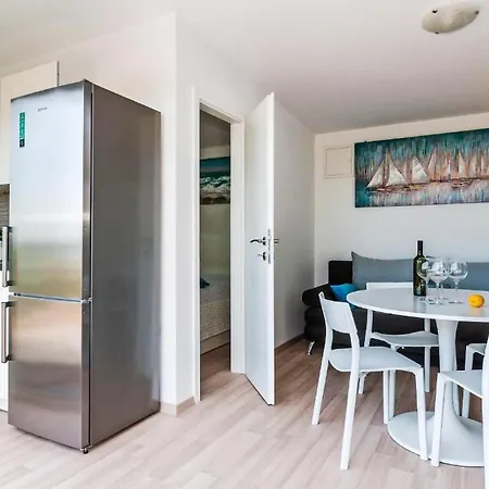 Awesome Stacaravan In With Wifi