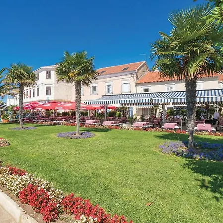 Awesome Stacaravan In With Wifi