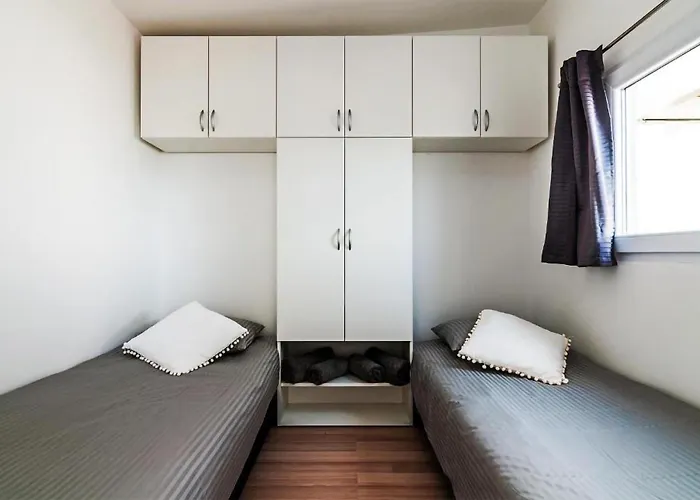 Awesome Stacaravan In With Wifi