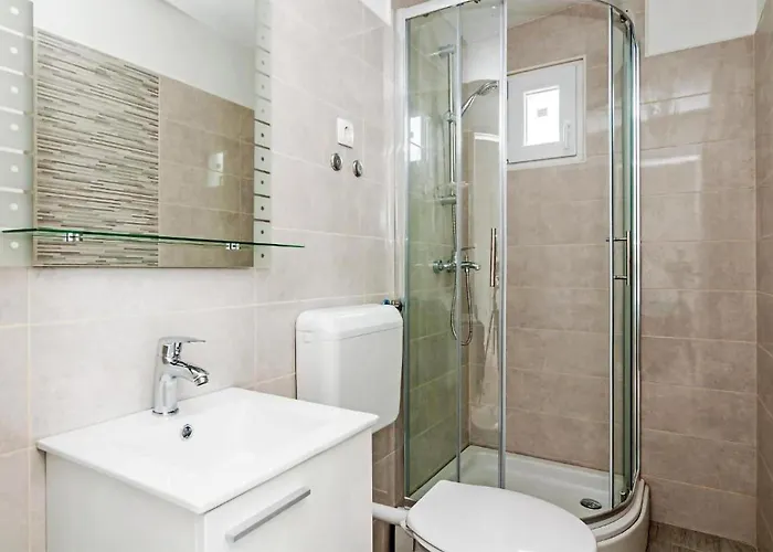 Awesome Stacaravan In With Wifi 3*