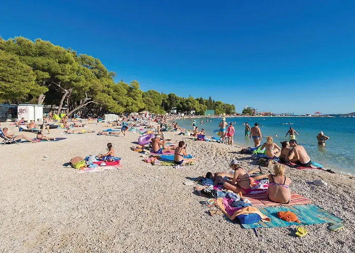 Awesome Stacaravan In With Wifi Кемпинг