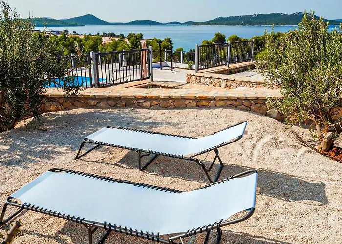 Awesome Stacaravan In With Wifi